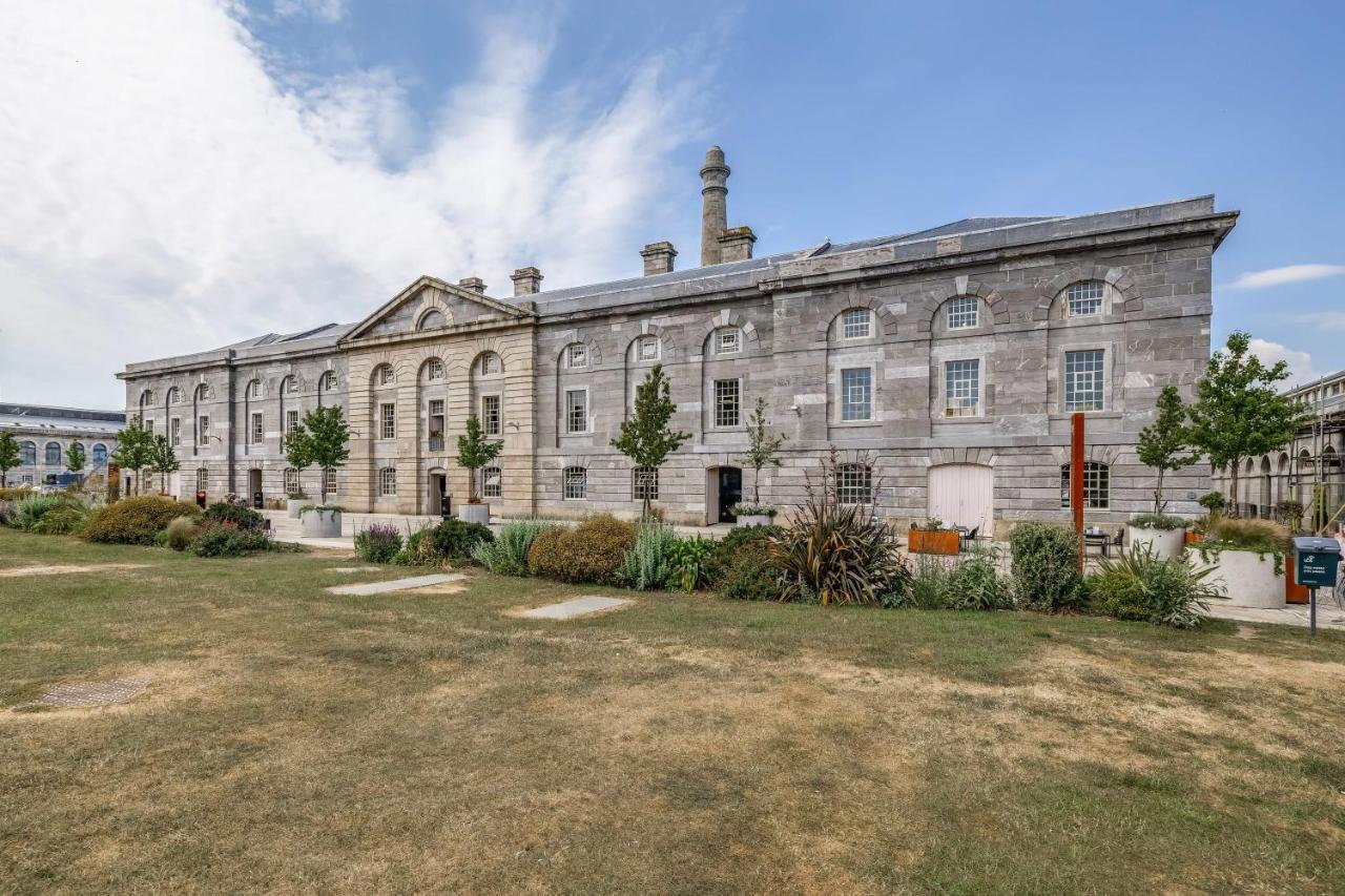 Apartment Luxury 2 Bed In Historic Royal William Yard